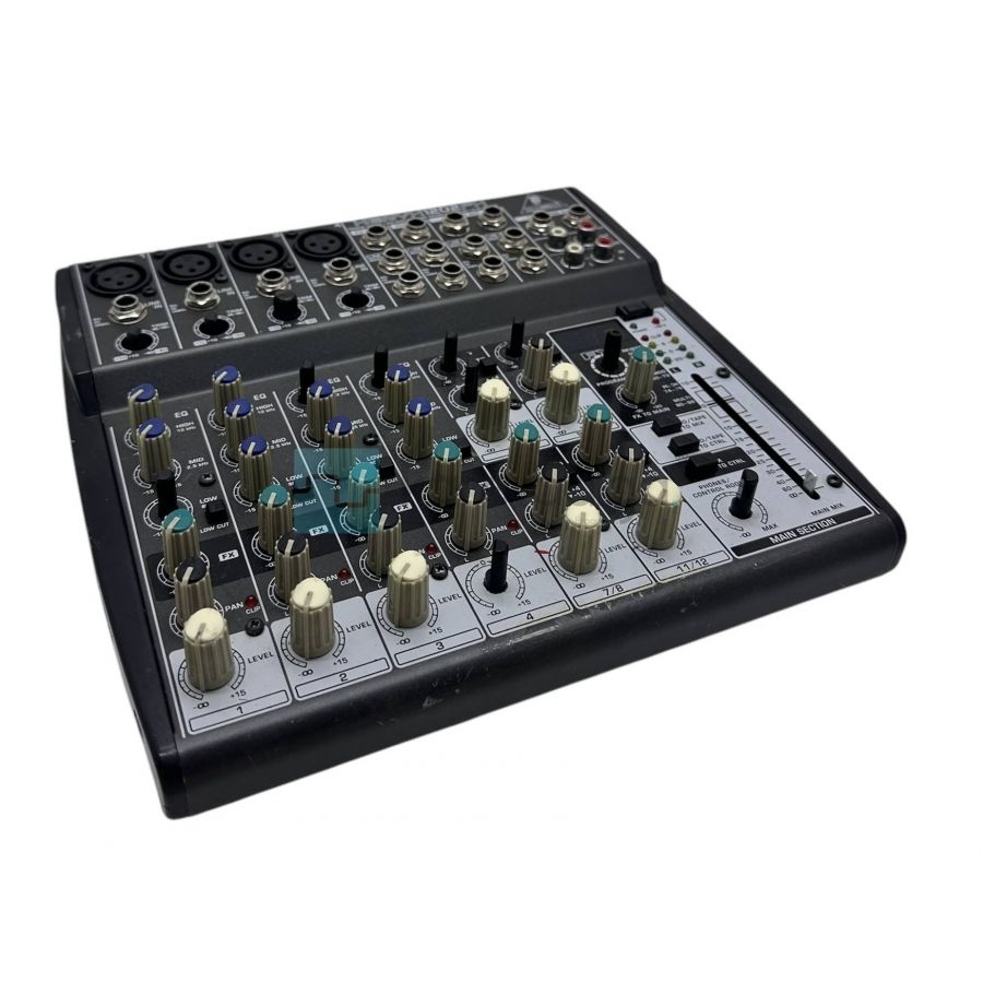 Behringer Xenyx 1202FX   12 Kanallı Efektli Ses Mikseri